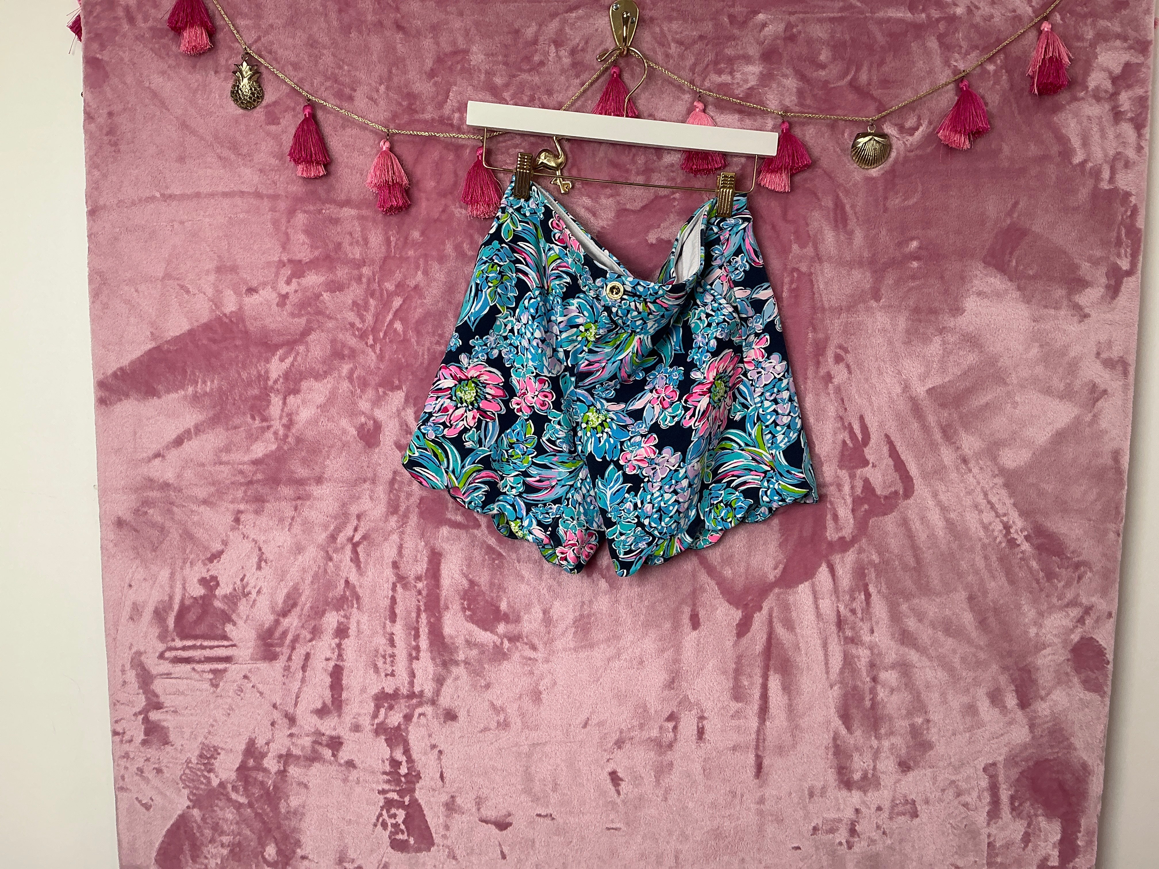 Lilly Pulitzer Short - Size 6