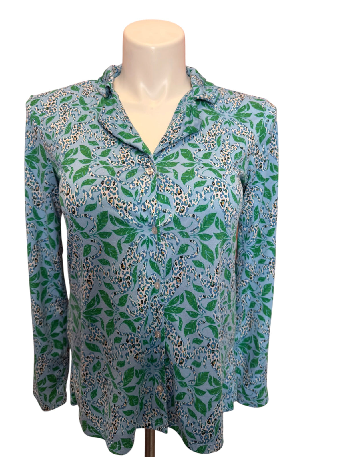 Lilly Pulitzer PJ Top  in Bon Bon Blue Leapin Leopards - Size M