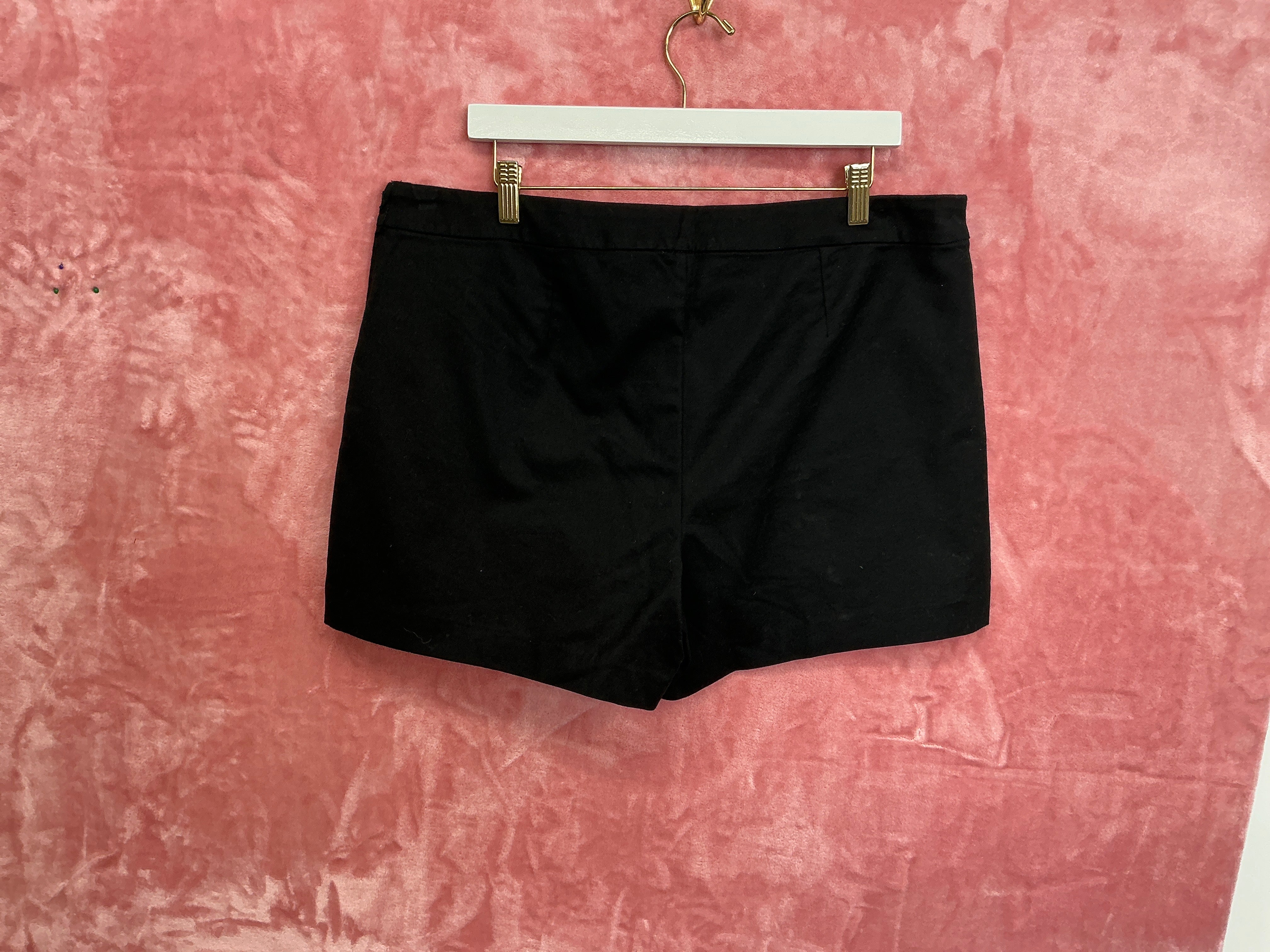 Lilly Pulitzer Arabeth Stretch Short NWT, Noir Size 16