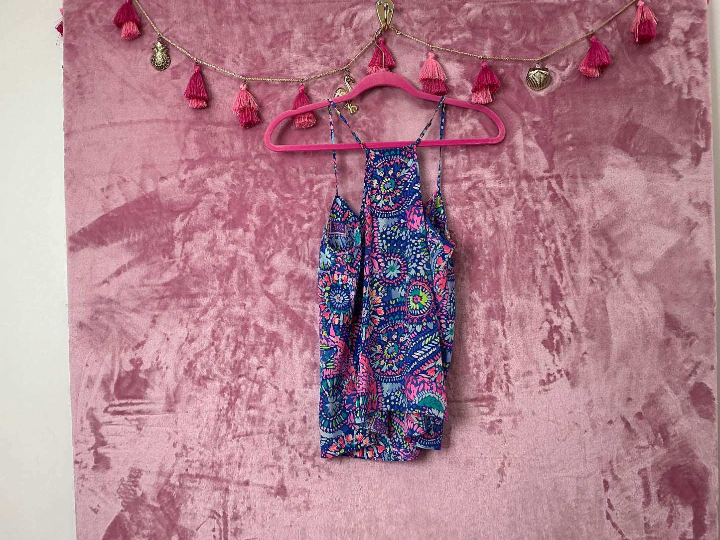 Lilly Pulitzer NWT Silk Top No-Prob-Llama - Size XS