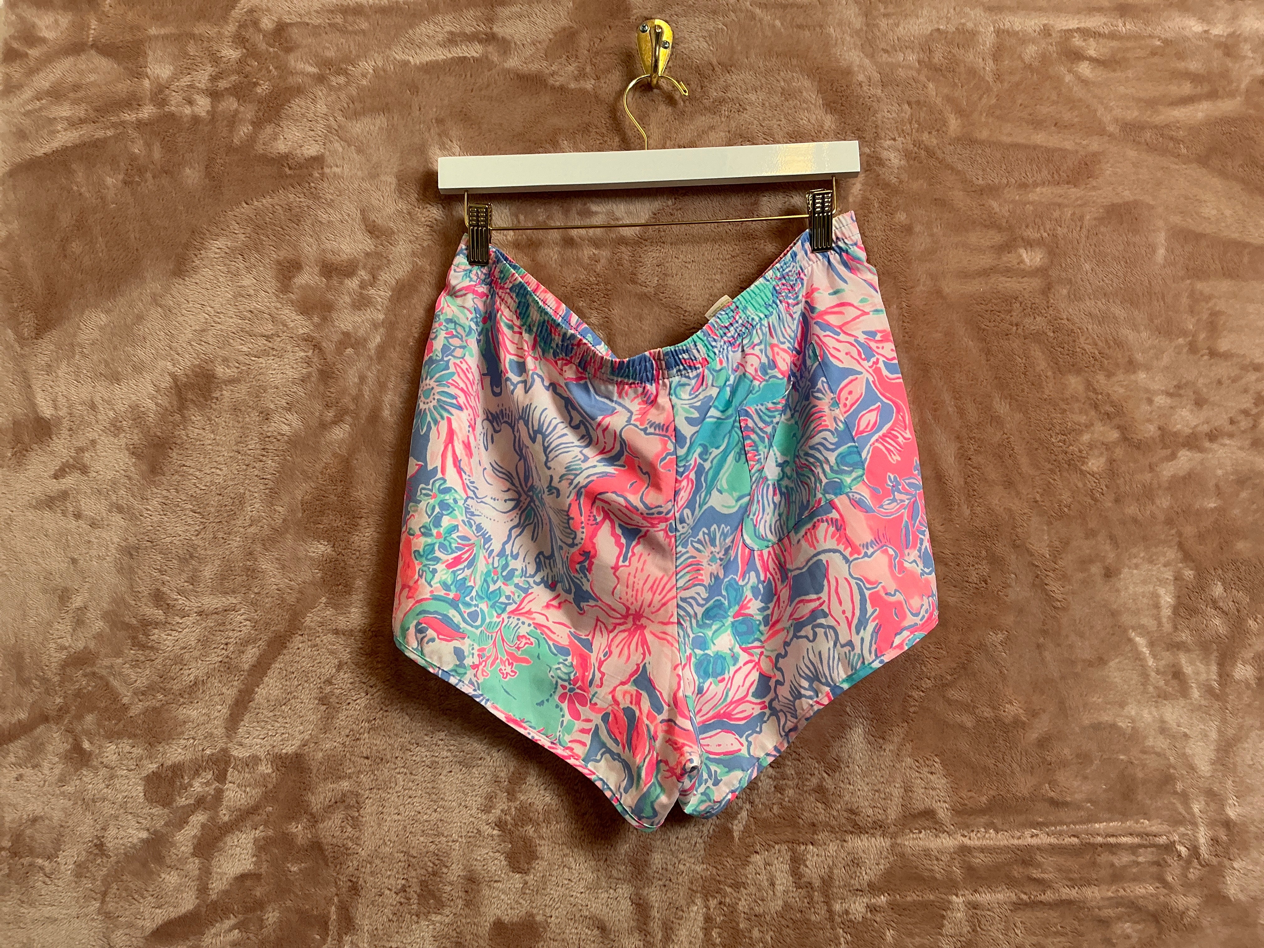Lilly Pulitzer Short - Size XL