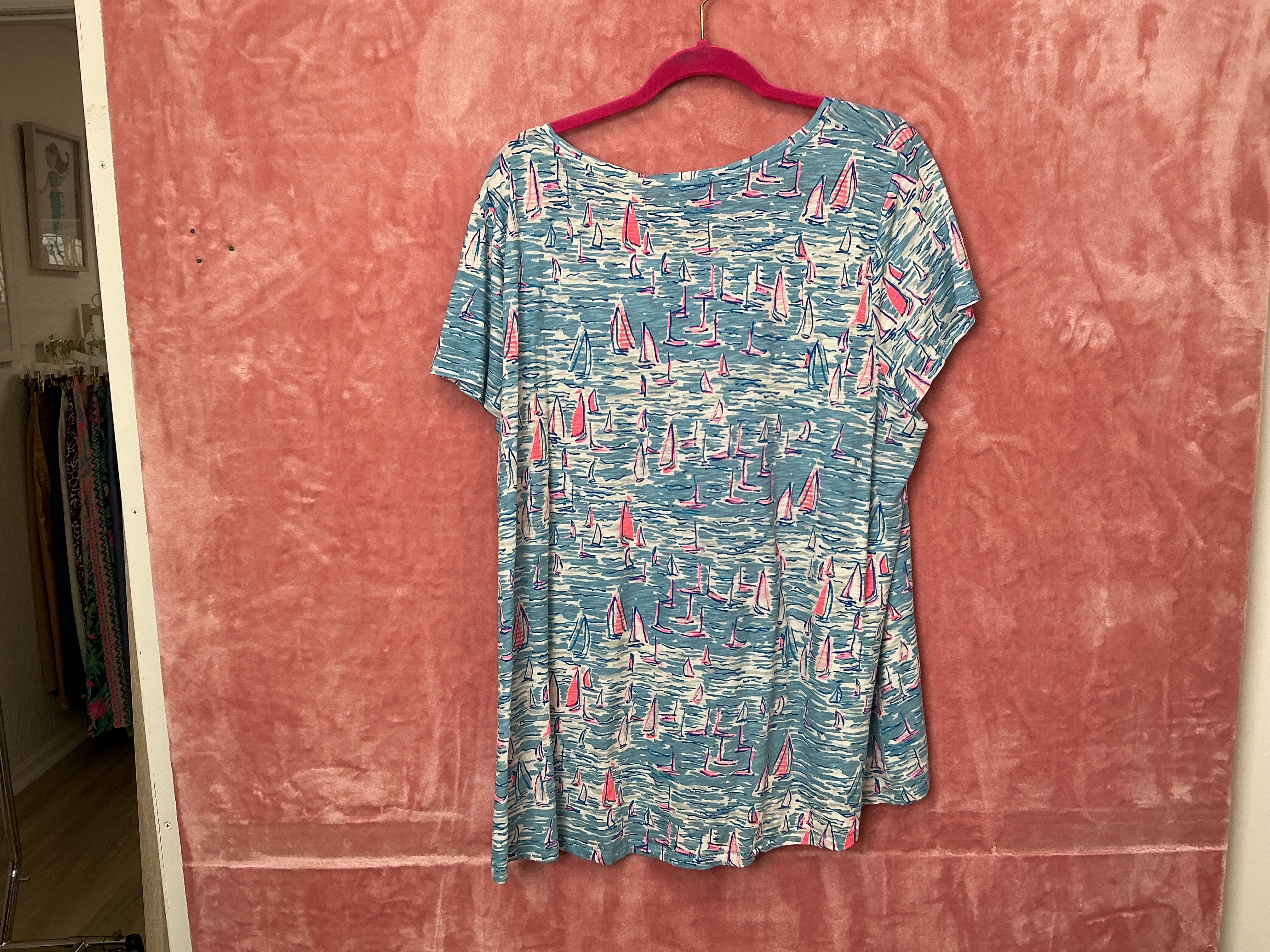 Lilly Pulitzer Short Sleeve Top - Size XXL