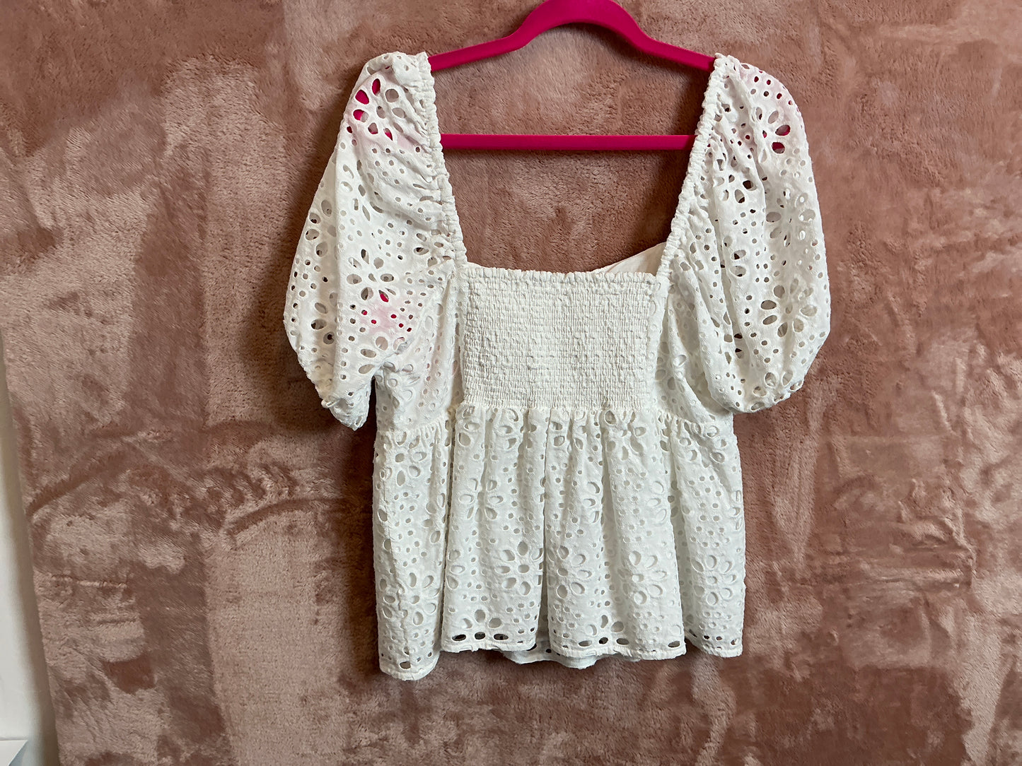 Lilly Pulitzer Top NWT - Kay Short Sleeve Eyelet - Resort White - Funflower Eyelet - Size 10