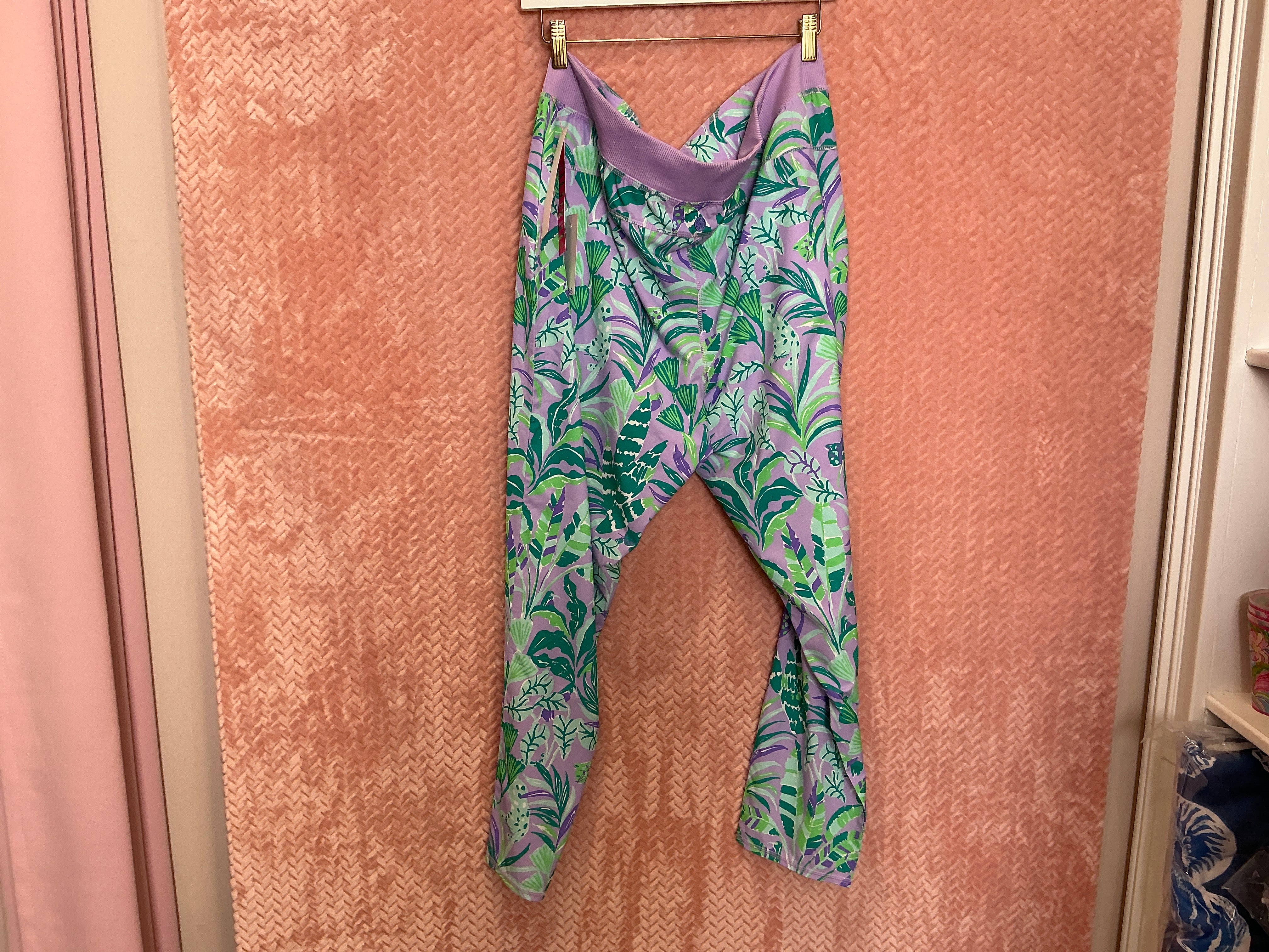Lilly Pulitzer Pant NWT - Run Around Pant UPF 50+ - Purple Iris - On The Chase - Size XL