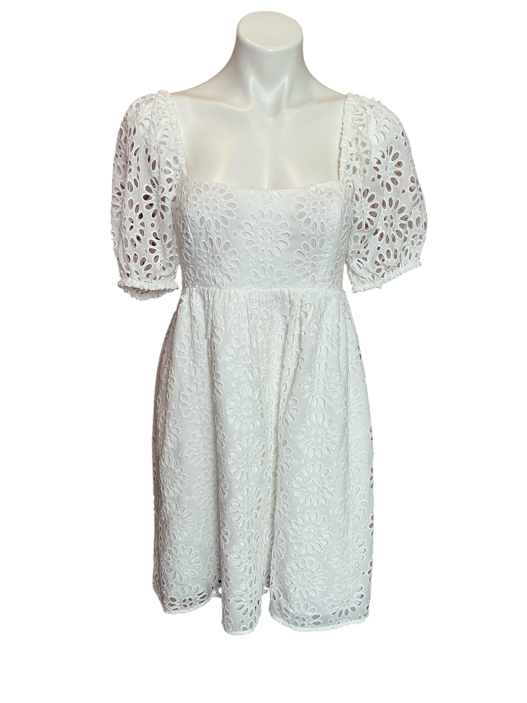 Lilly Pulitzer NWT Kay Short Sleeve Eyelet Dress Resort White Oversized Pinwheel Eyelet - Size 2