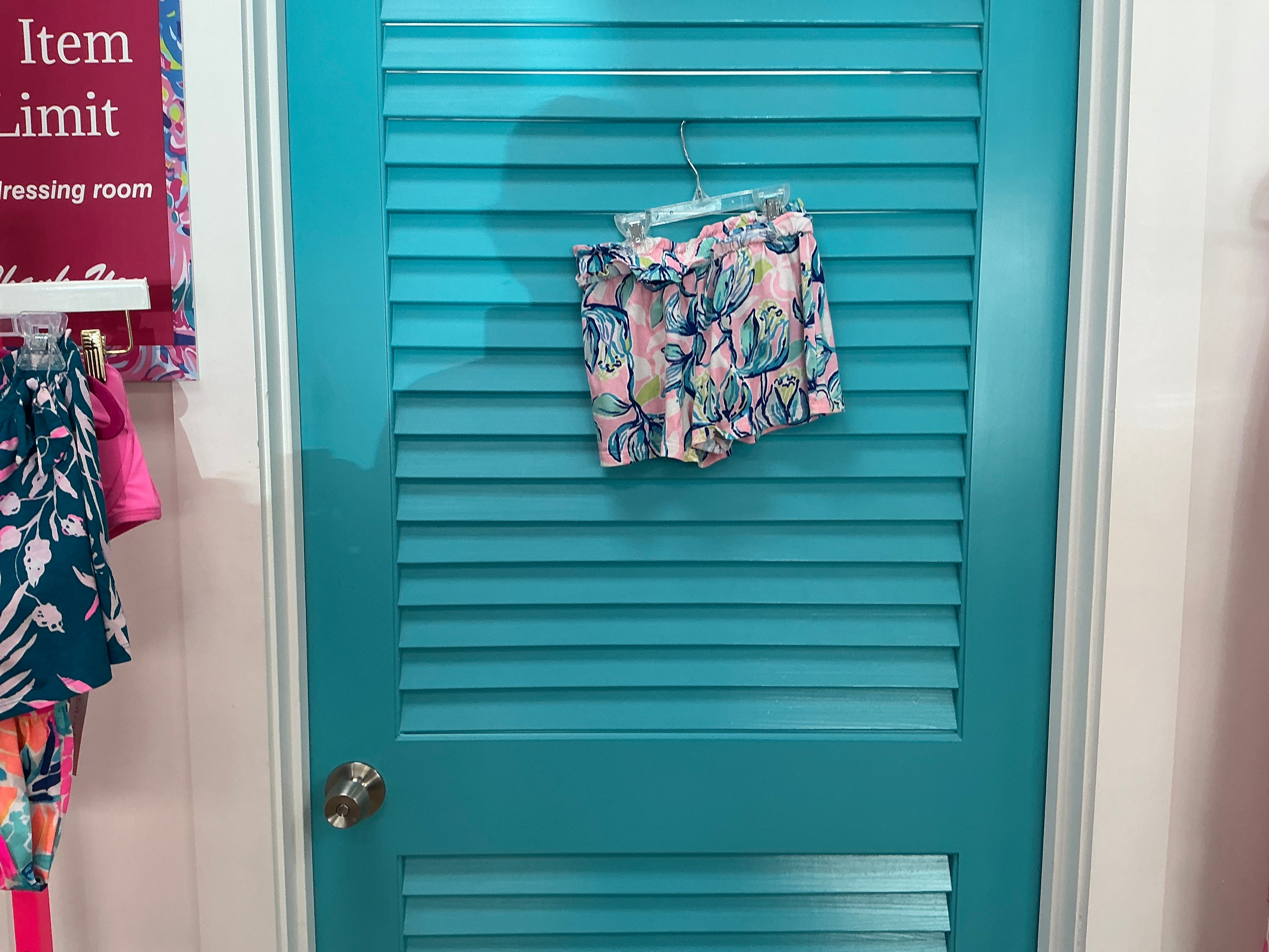Lilly Pulitzer Kids Short - Size M 6-7