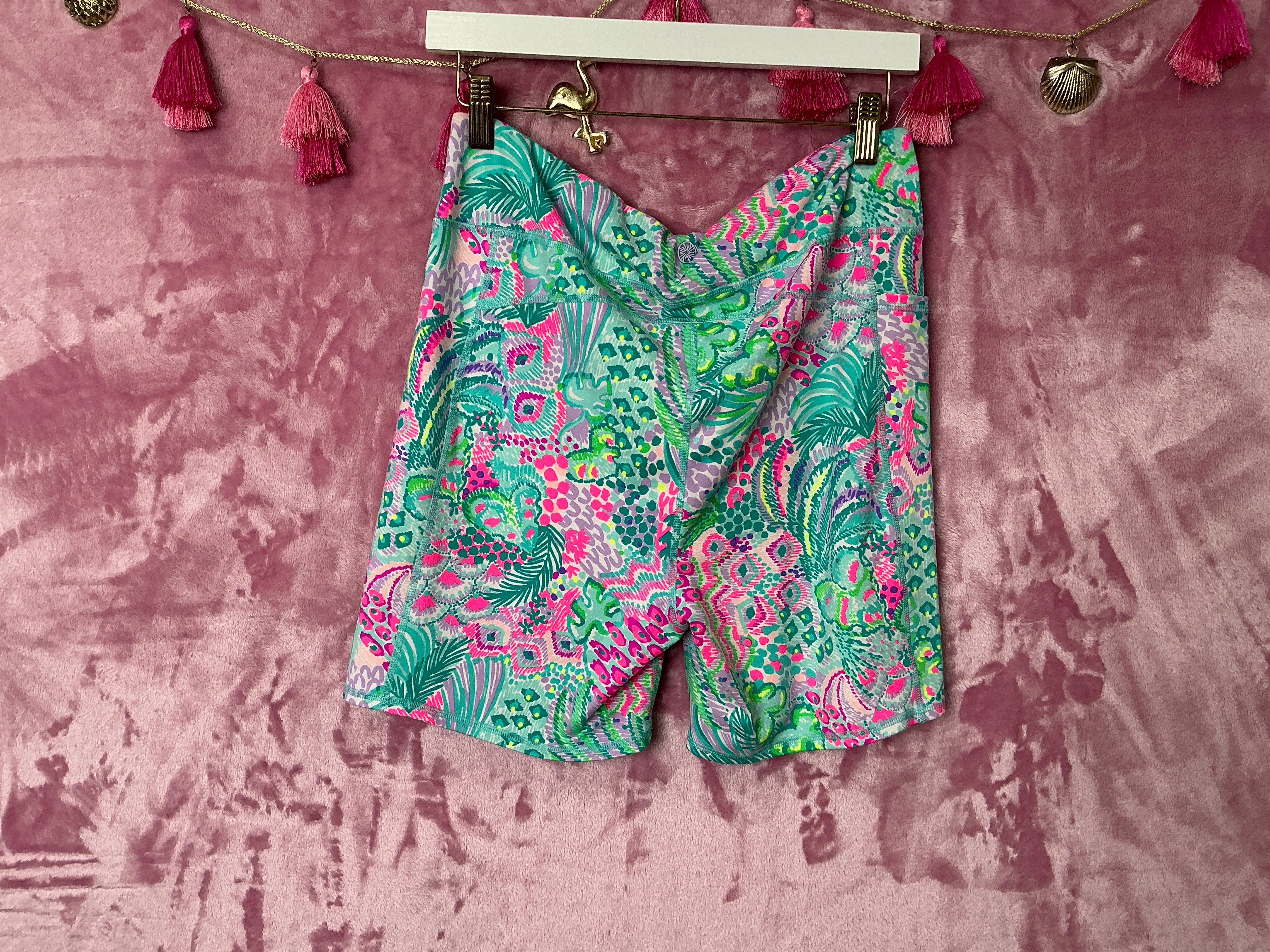 Lilly Pulitzer Short - Size XL