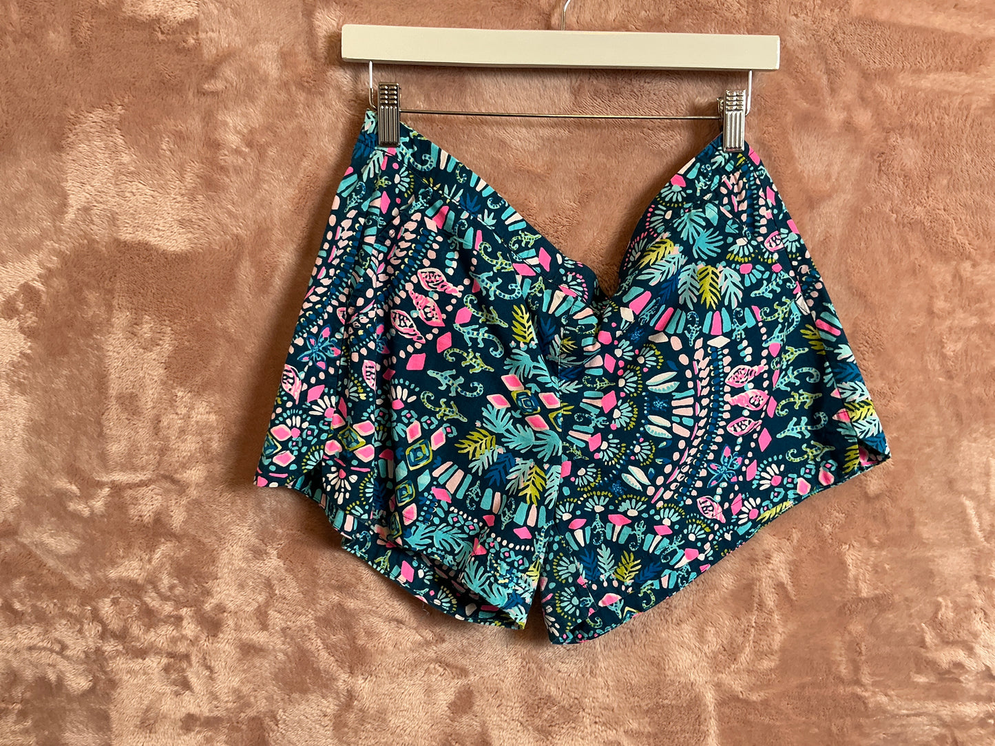 Lilly Pulitzer Short - Size L