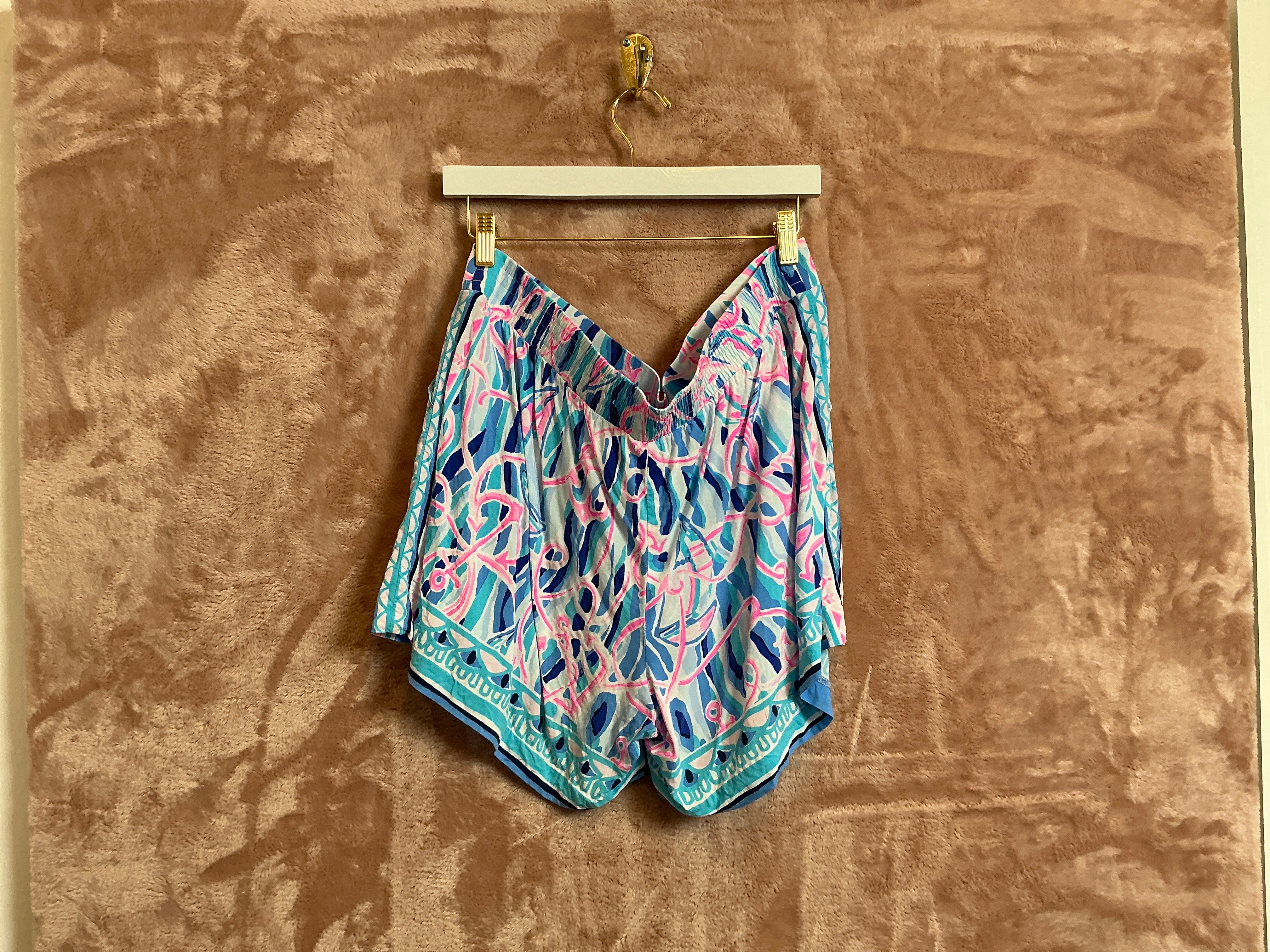 Lilly Pulitzer Short - Size XL
