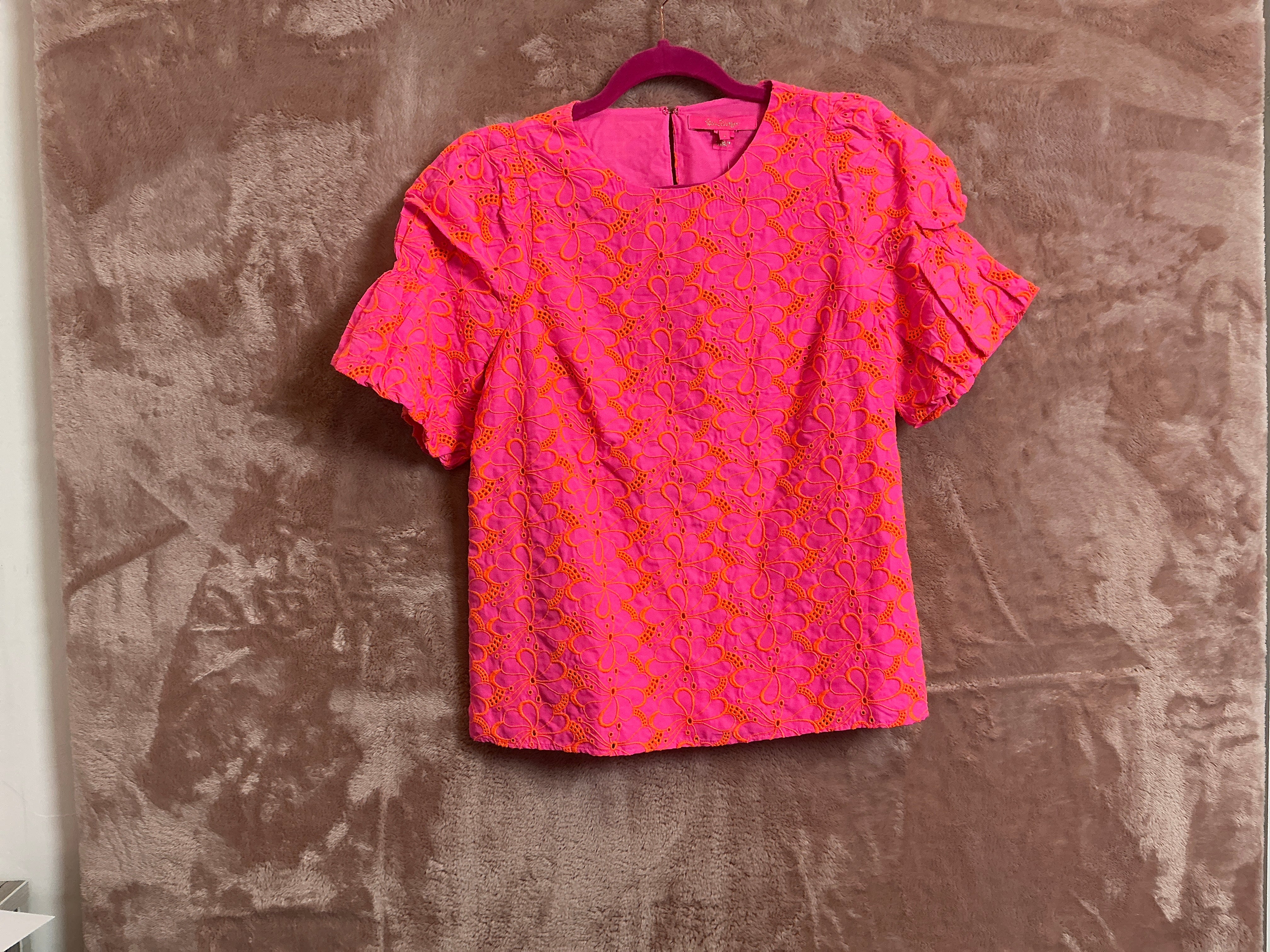 Lilly Pulitzer NWT Lailah Top Pink Isle Psychedelic Swirl Eyel - Size S