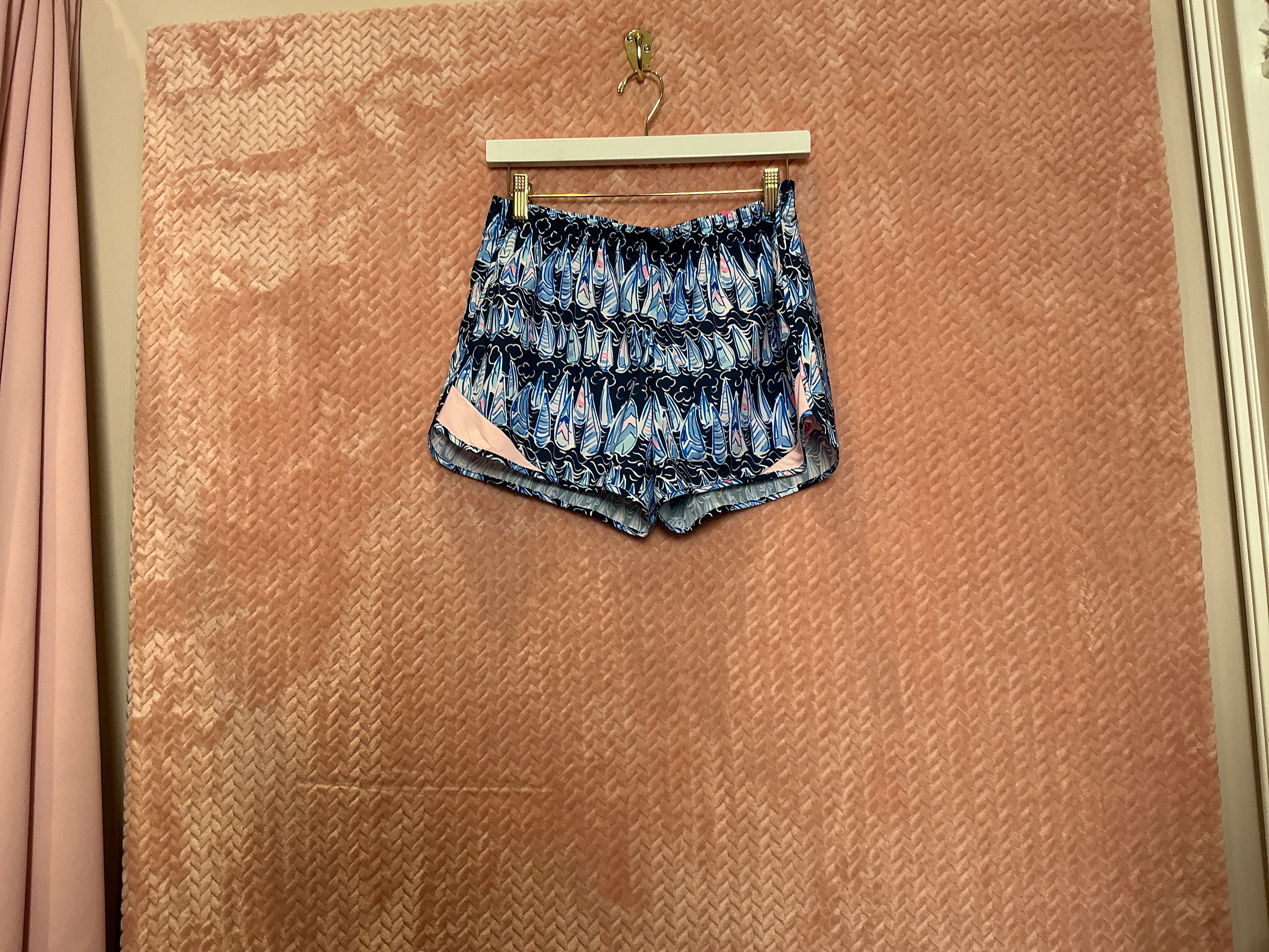 Lilly Pulitzer NWT Ocean Trail Short Low Tide Navy Sails And Stripes - Size S