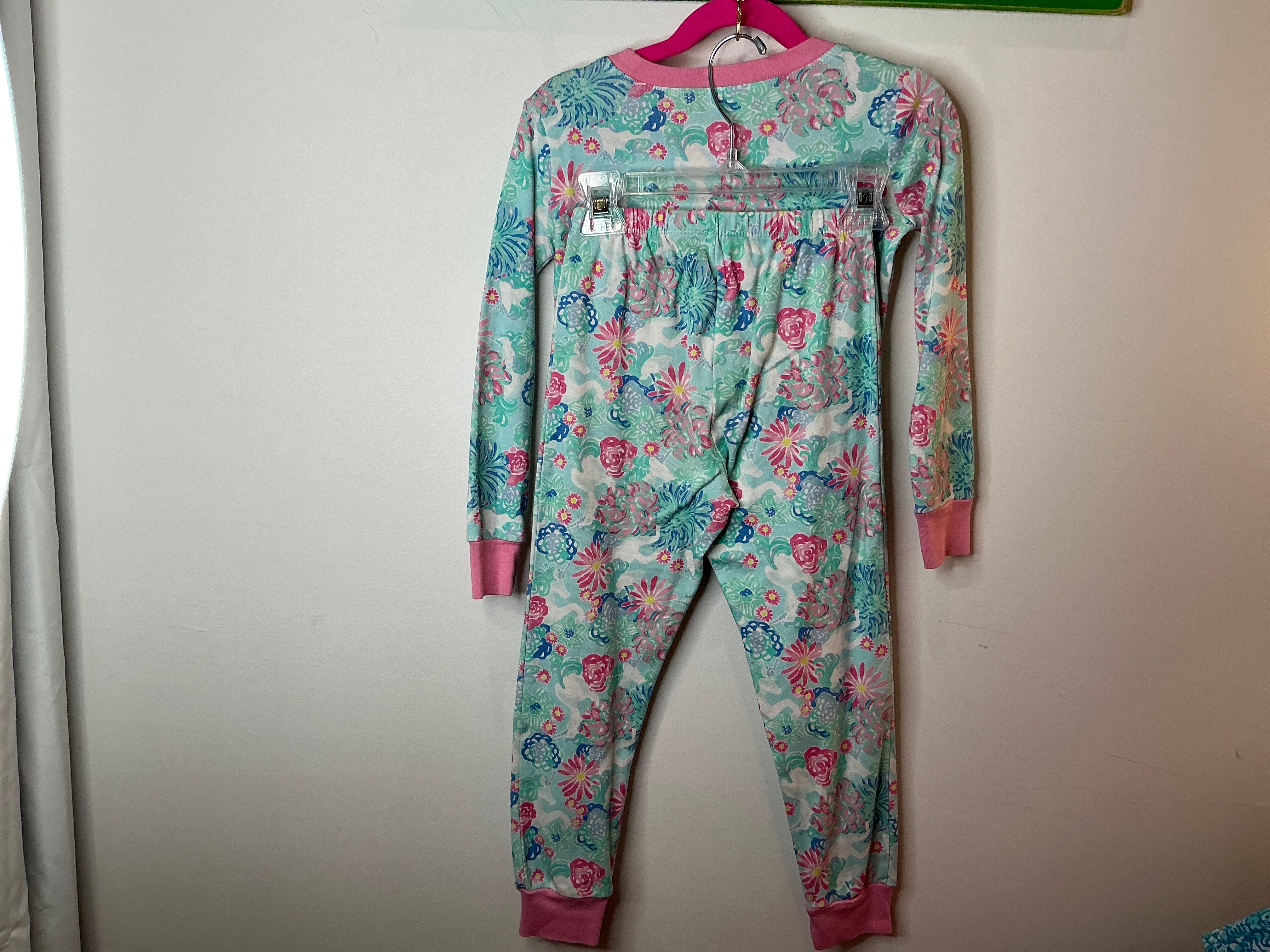 Lilly Pulitzer 2 PC Kids PJ - Size