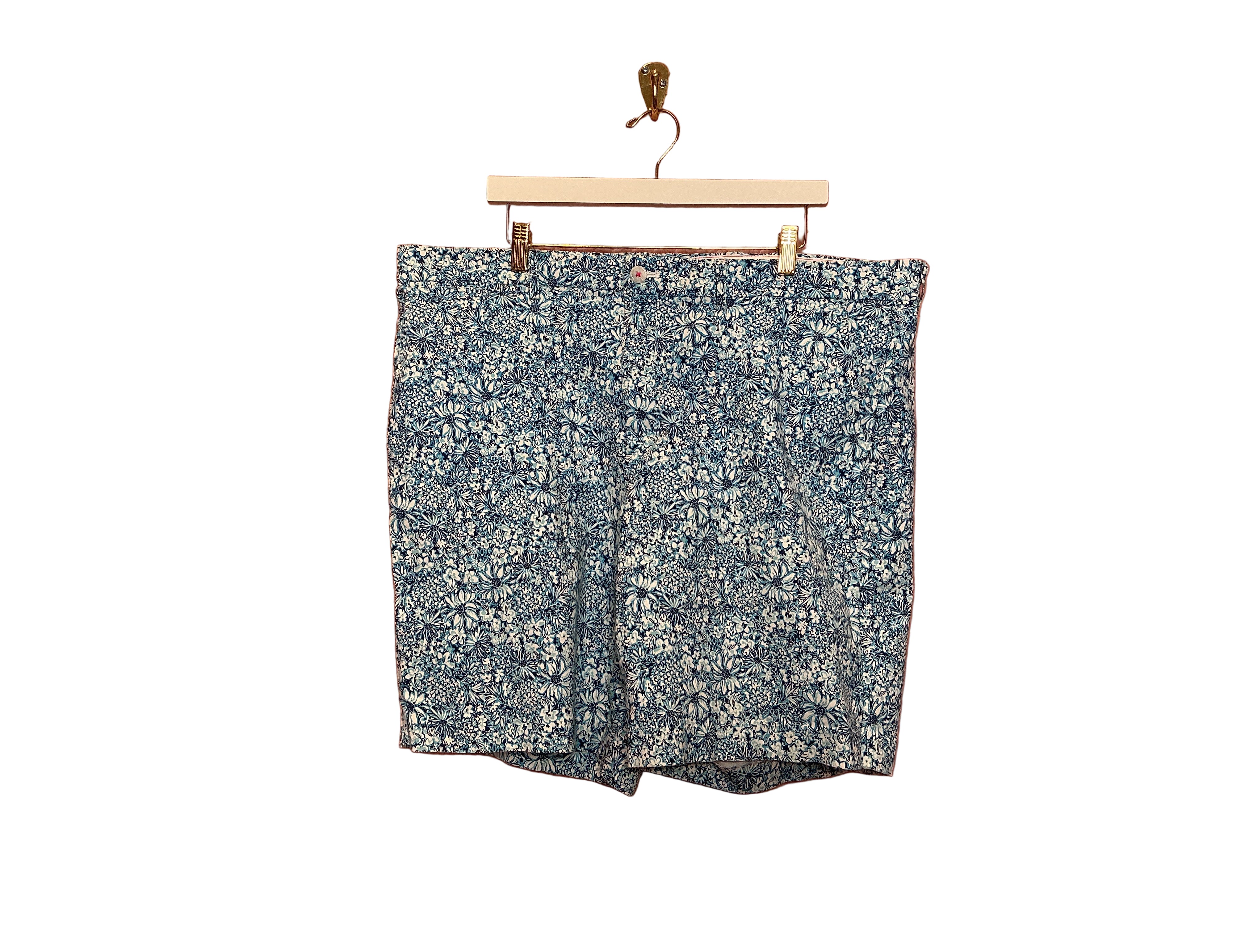 Lilly Pulitzer Mens Beaumont Short  Cumulus Blue Blooming Together Size 40