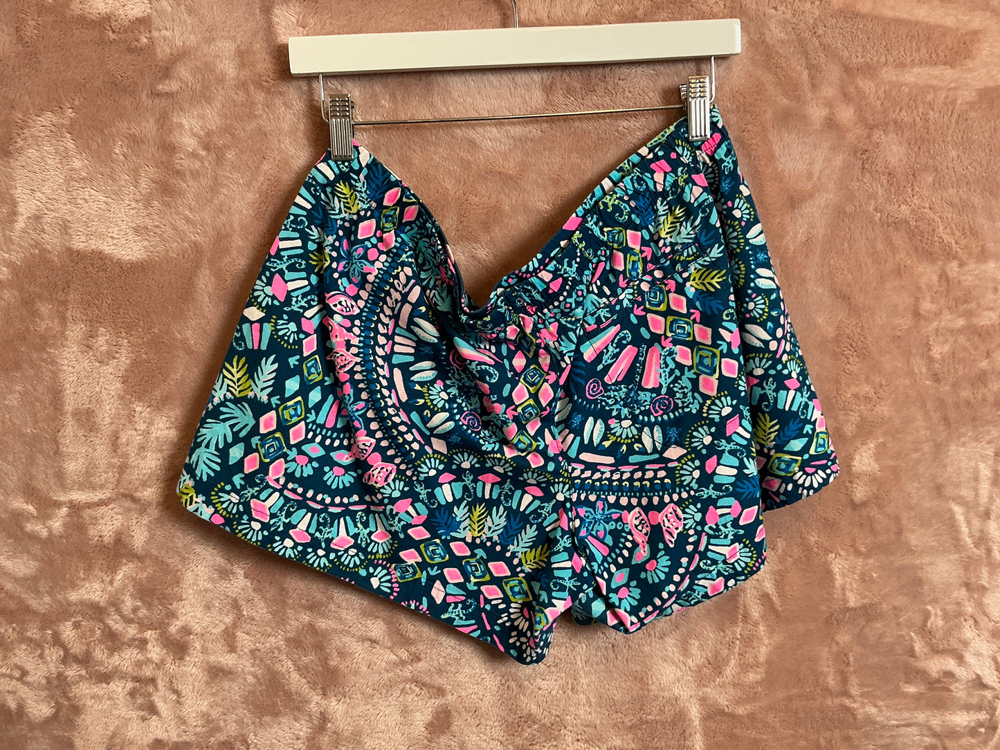 Lilly Pulitzer Short - Size L