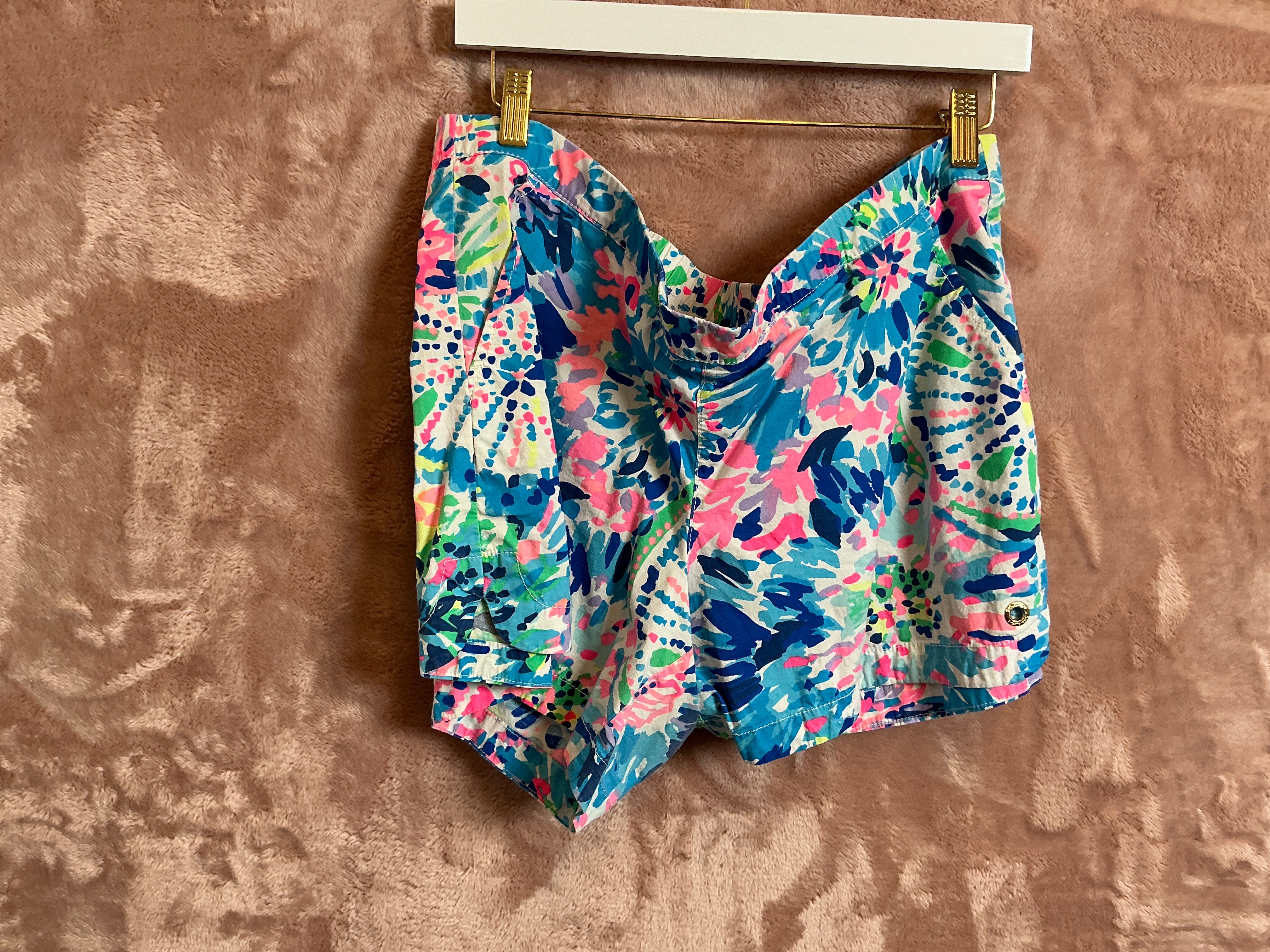 Lilly Pulitzer Short - Size XL