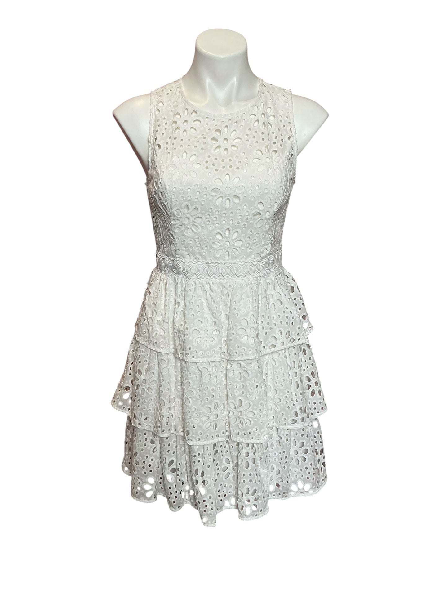 Lilly Pulitzer NWT Judelyn Eyelet Ruffle Dress Resort White Funflower Eyelet - Size 2