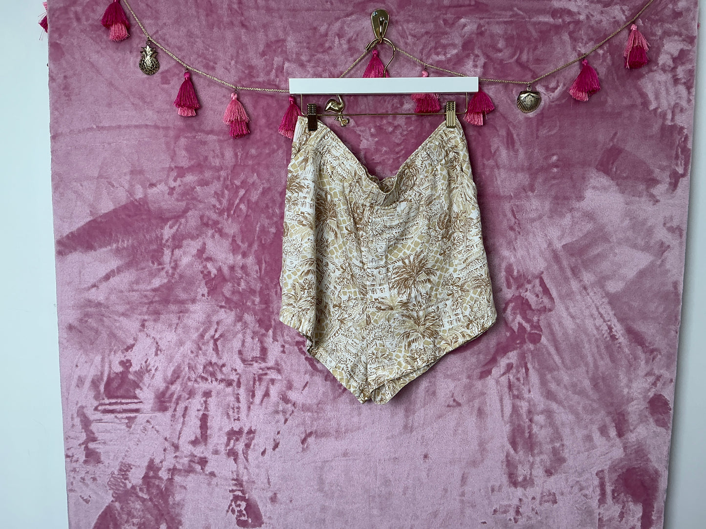 Lilly Pulitzer Short NWT - Elodey Linen Short - Sand Bar - Palm Beach Paradise - Size XL