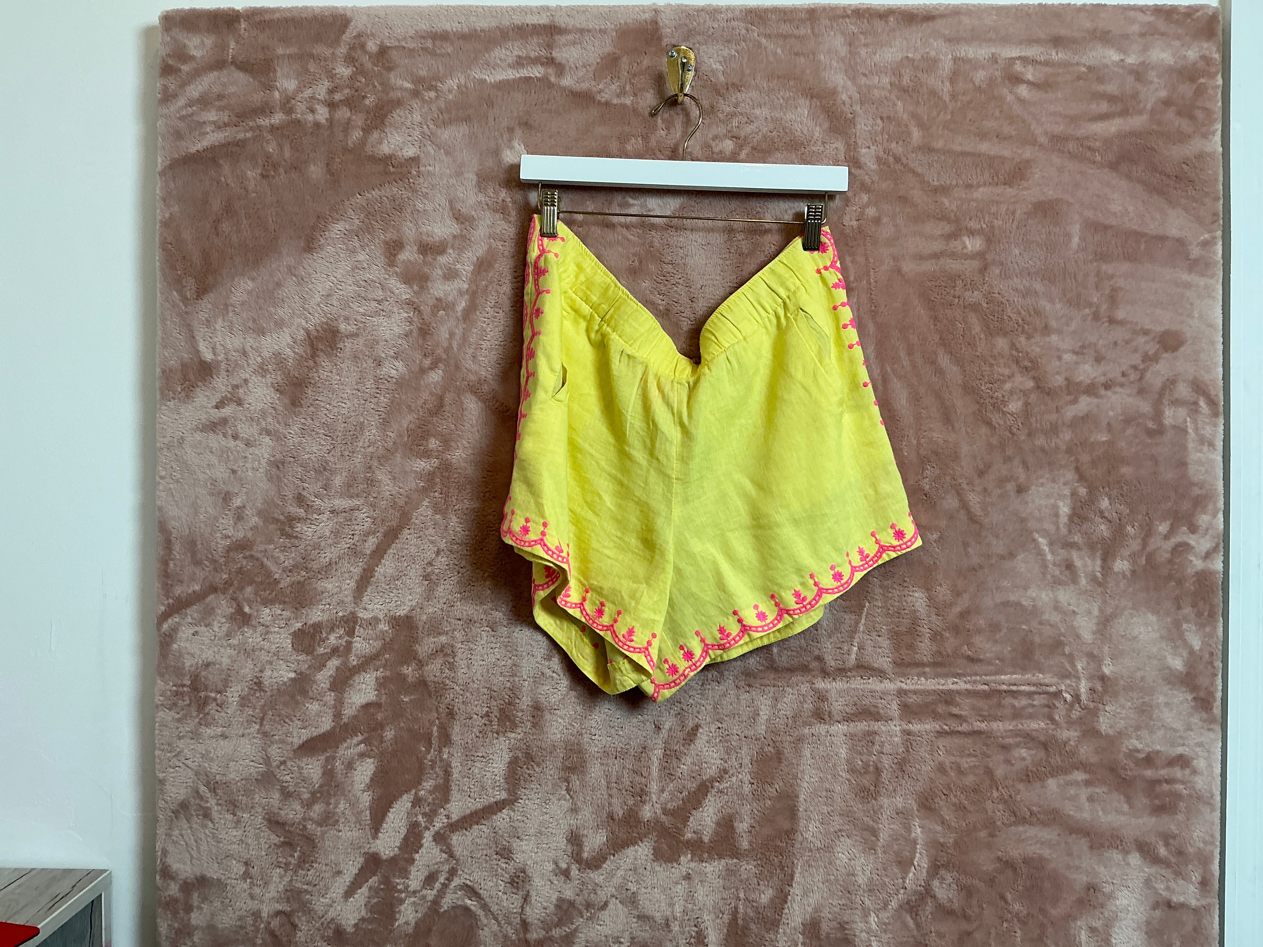 Lilly Pulitzer Short - Size XL