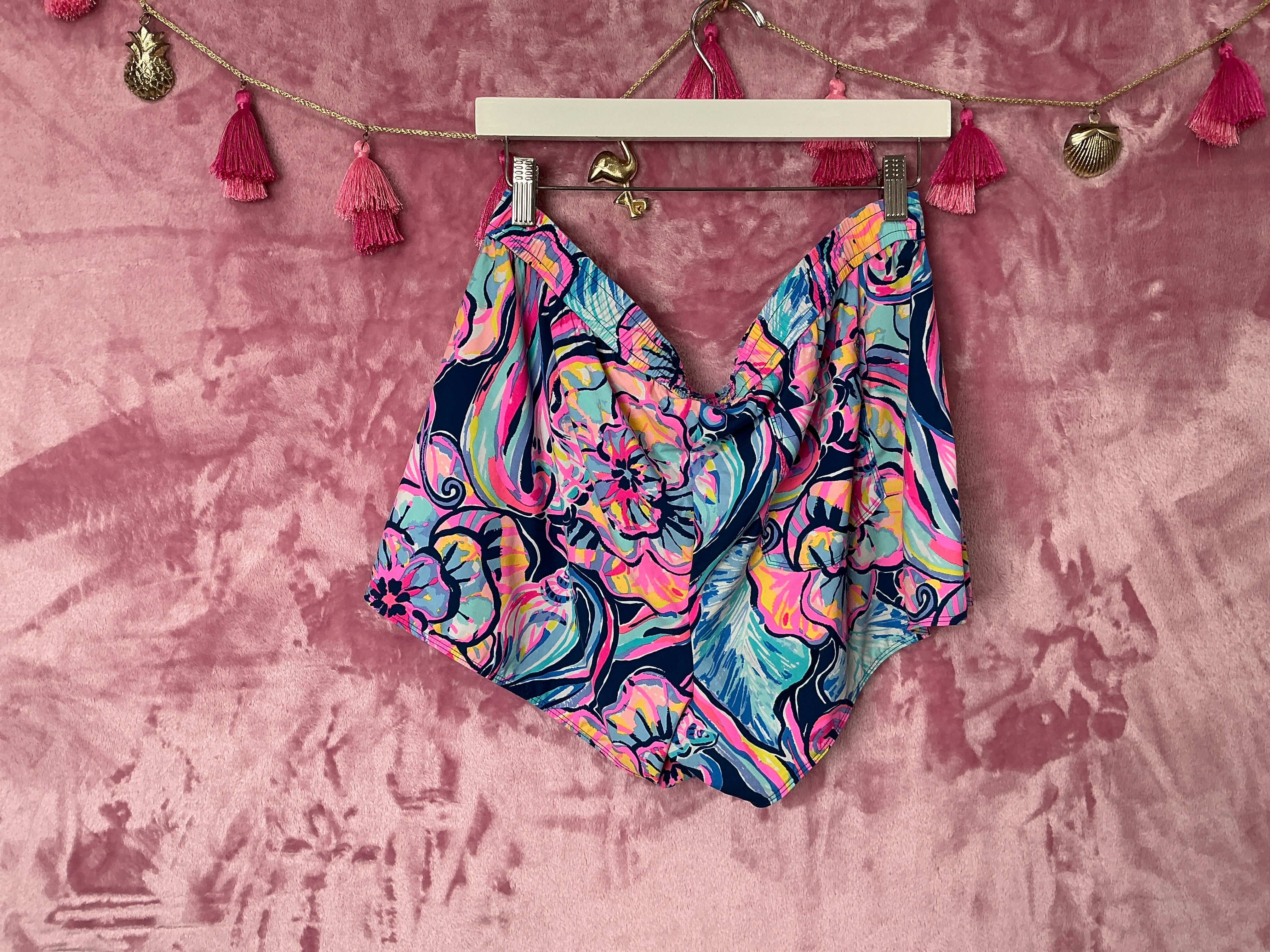 Lilly Pulitzer Short - Size XL