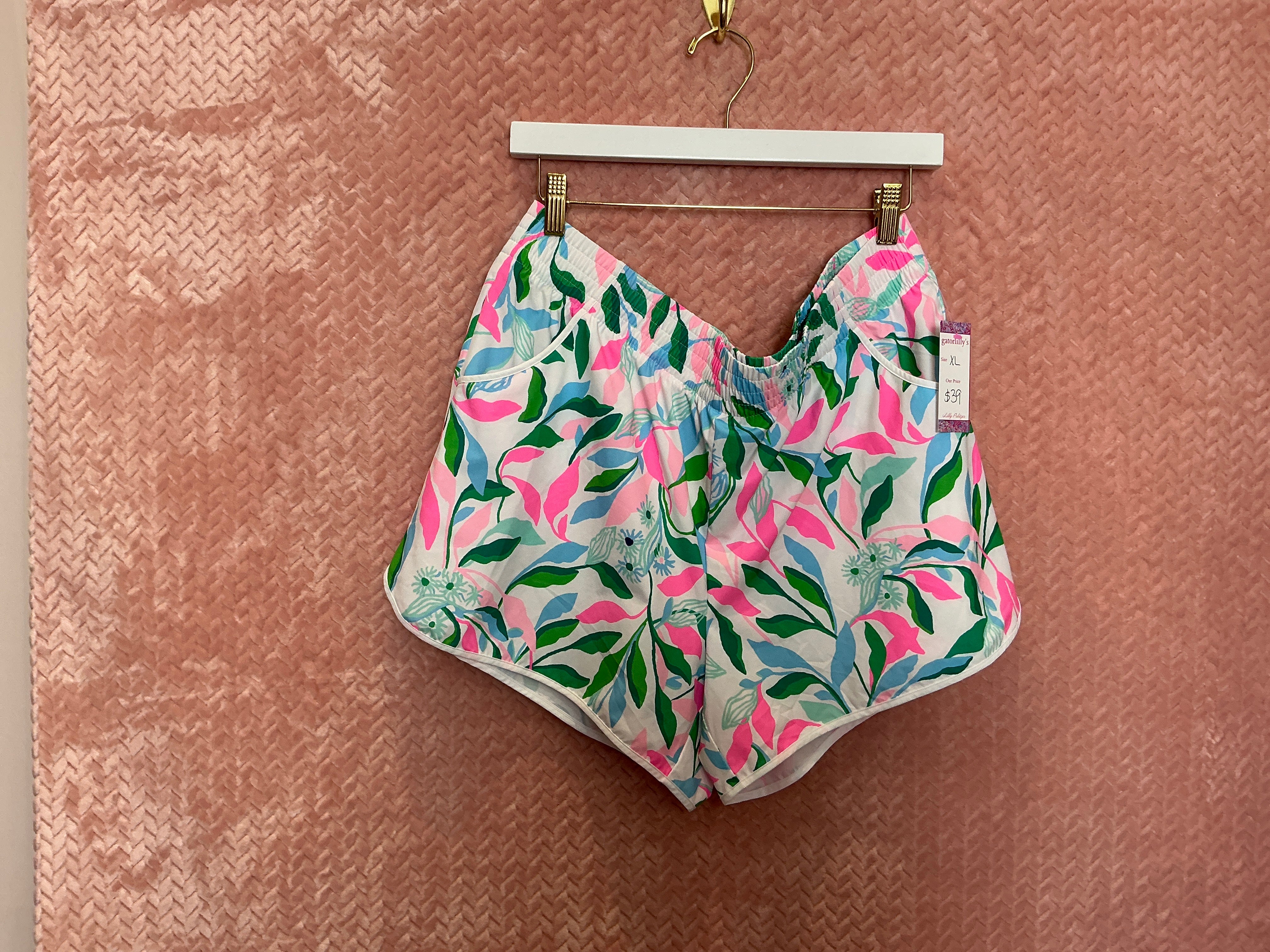 Lilly Pulitzer Short - Size XL