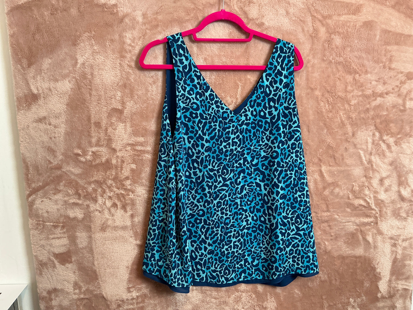 Lilly Pulitzer Top NWT - Florin Sleeveless V-Neck - Oyster Bay Navy - My Favorite Spot - Size XL