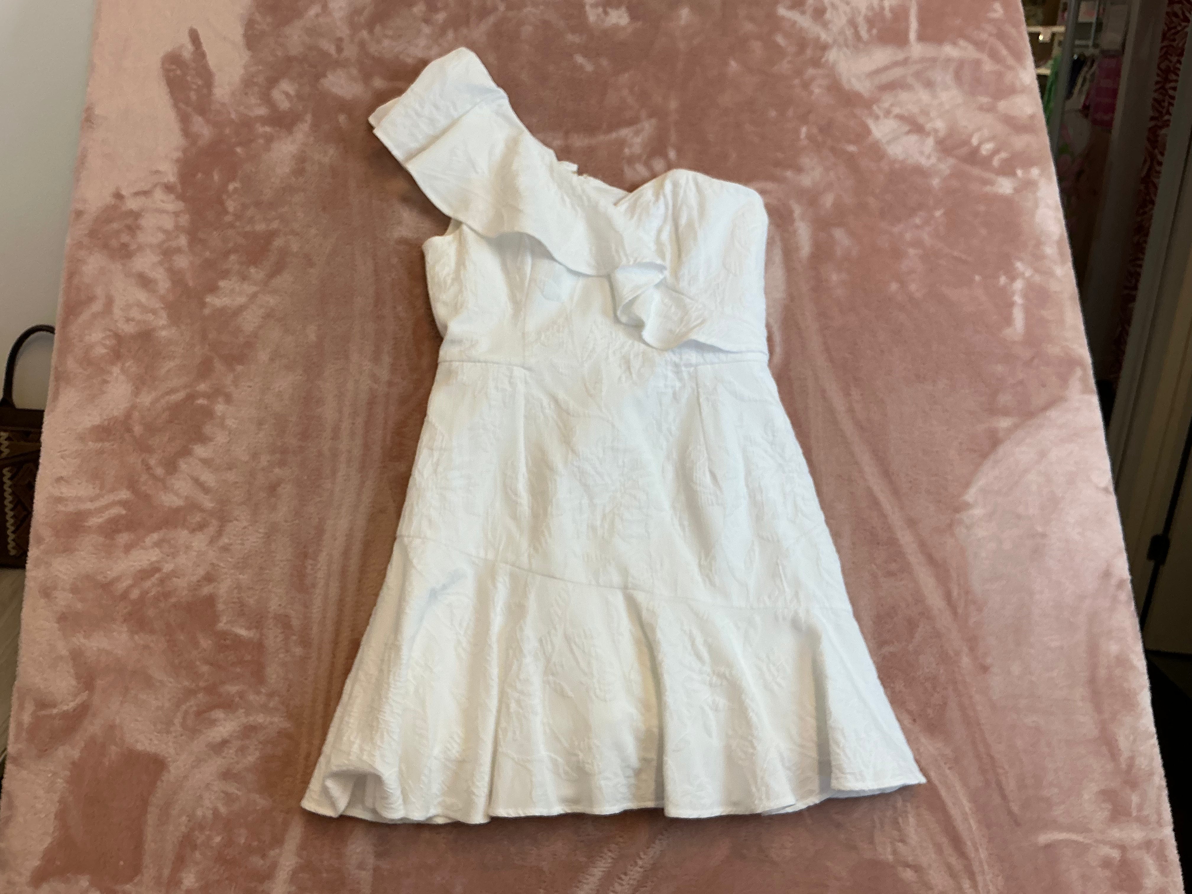 Lilly Pulitzer dress - Size 6