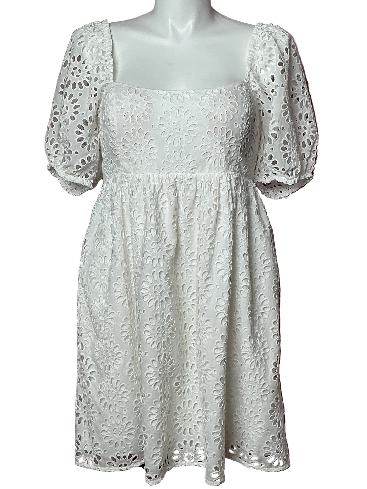 Lilly Pulitzer NWT - Kay Short Sleeve Eyelet Dress - Resort White Oversized Pinwheel Eyelet - Size 14