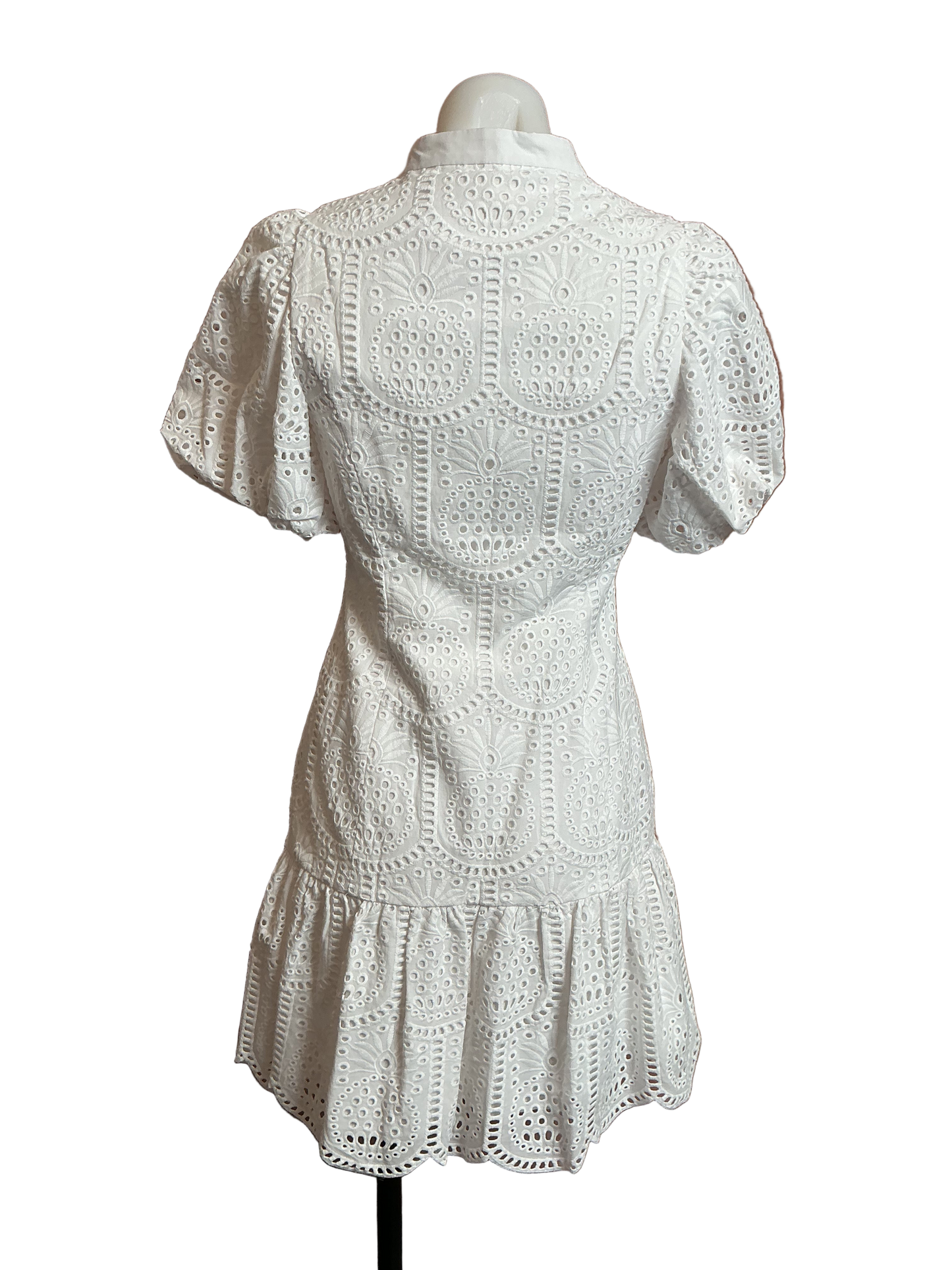 Lilly Pulitzer NWT Xylia dress in Resort White Pineapple Tile Eyelet- Size 00