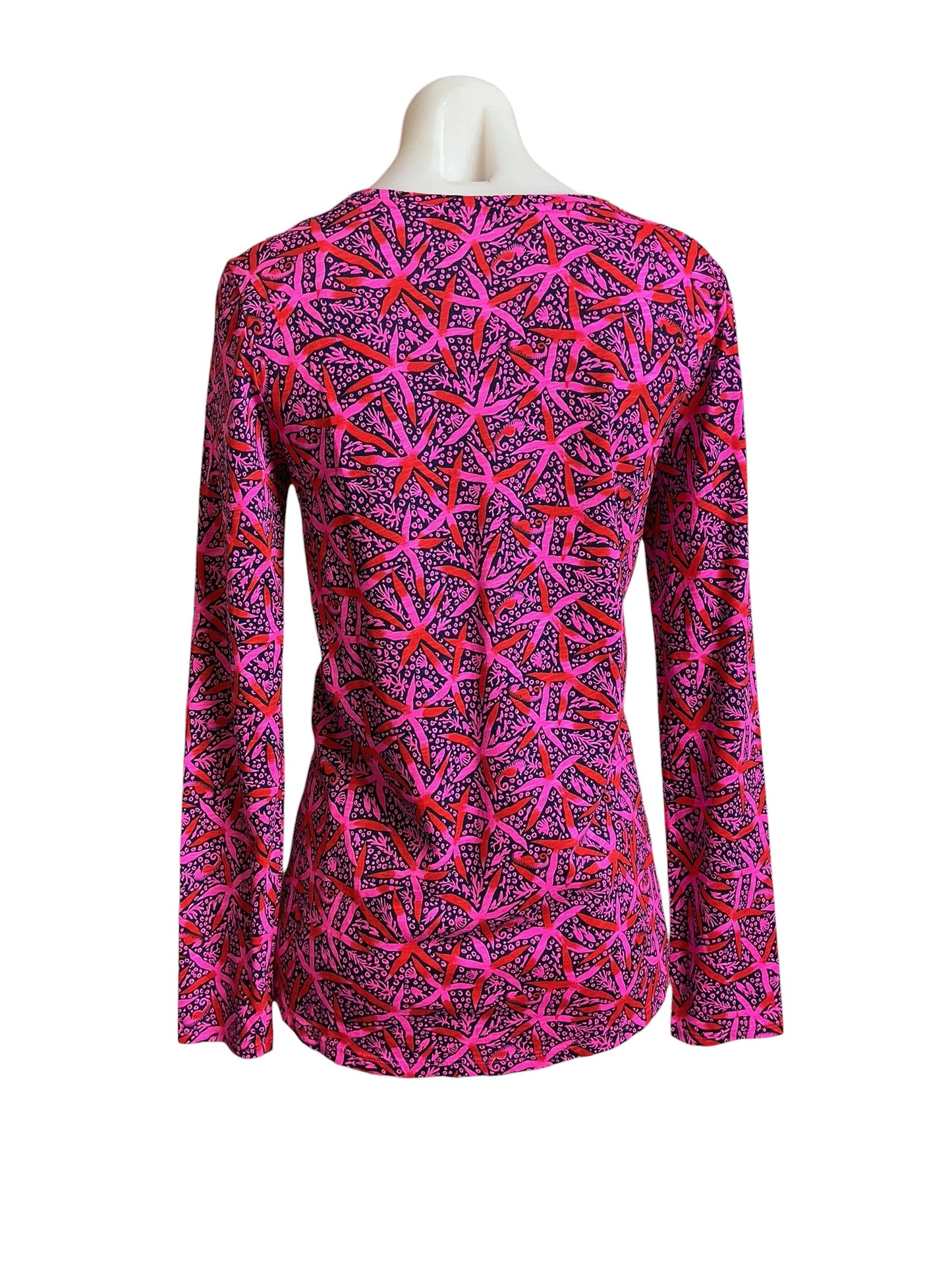 Lilly Pulitzer NWT Etta Scoop Neck Long Sleeve Passion Fruit Pink Star Searching - Size XS